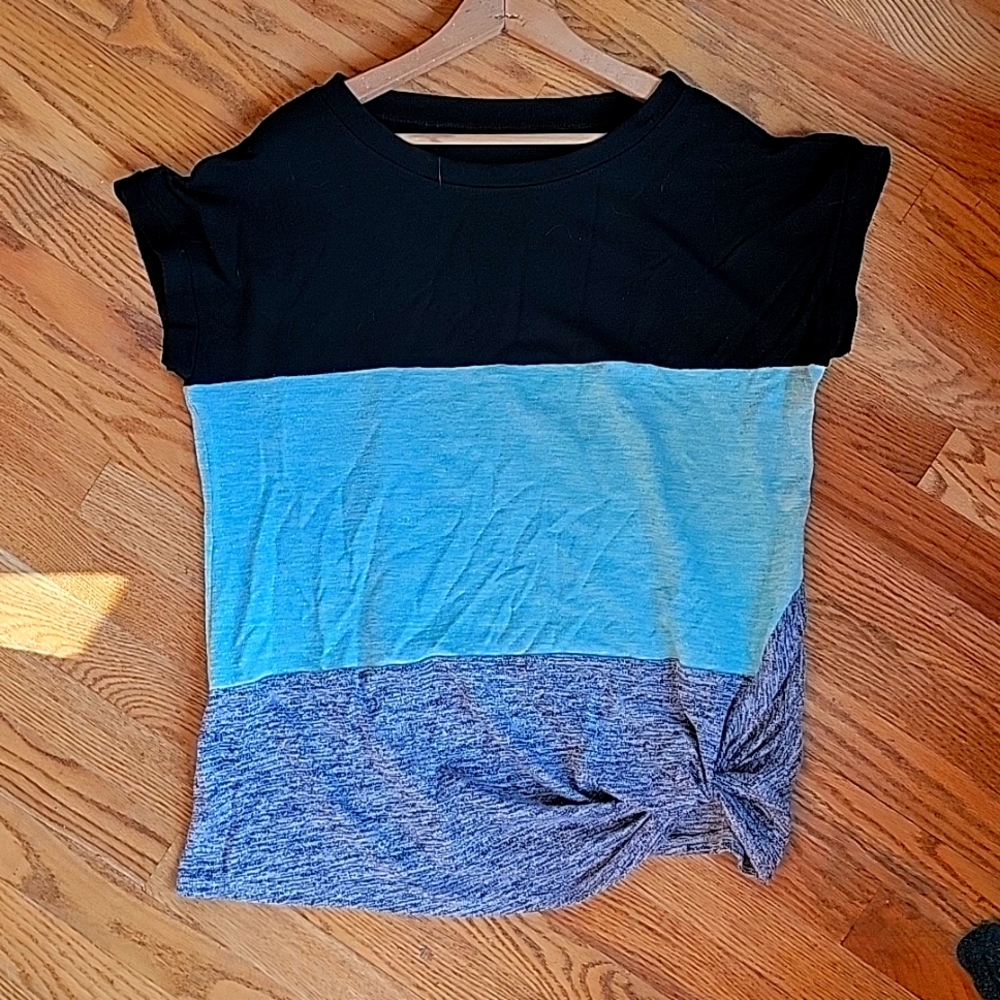 Cap sleeve knit shirt
